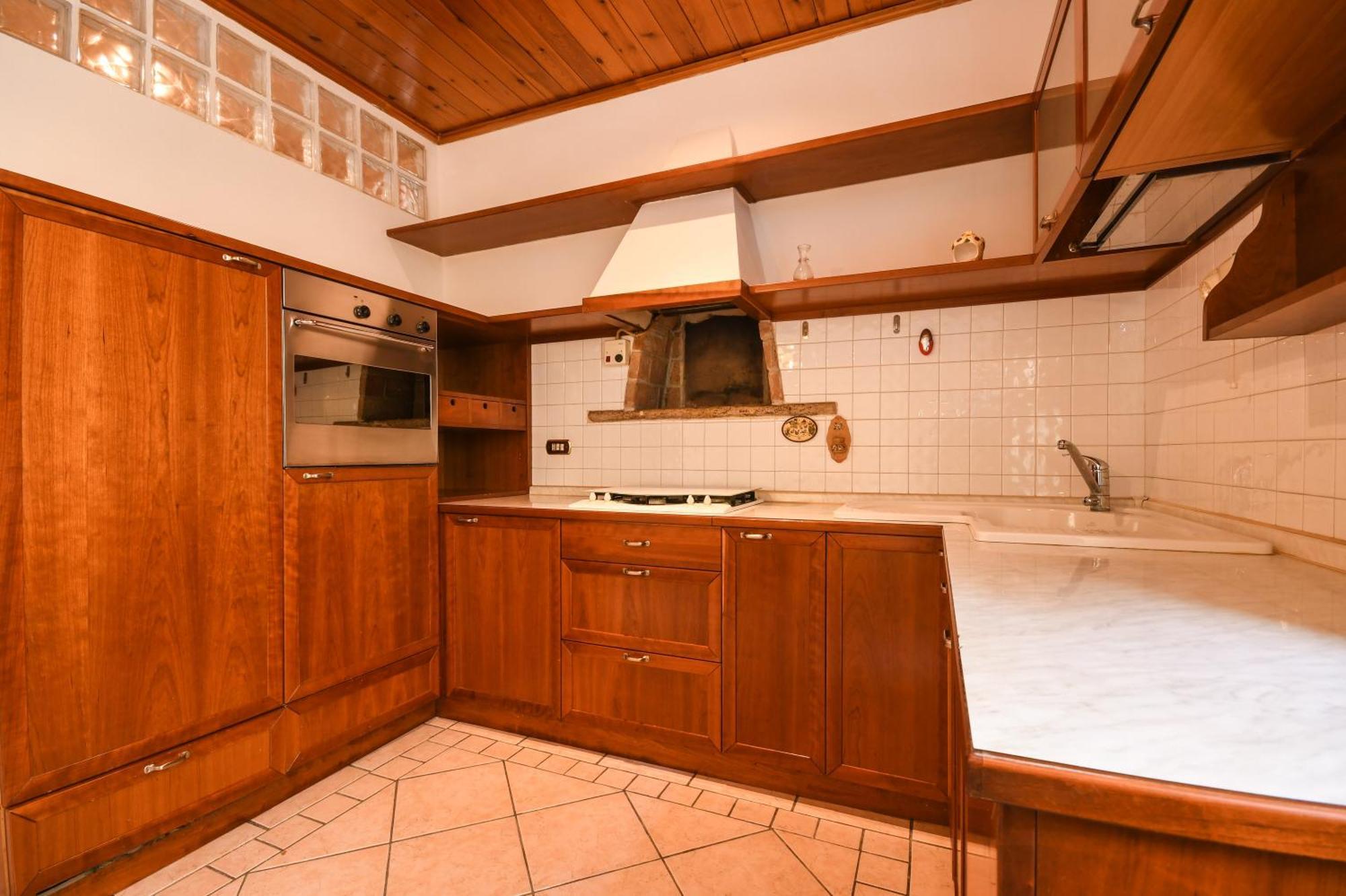 Hotel Vittoria Brescia Exterior foto A typical kitchen